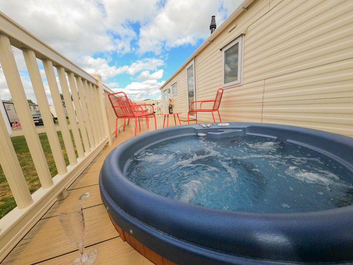 Tattershall Lakes - Hot Tub Breaks Eksteriør bilde